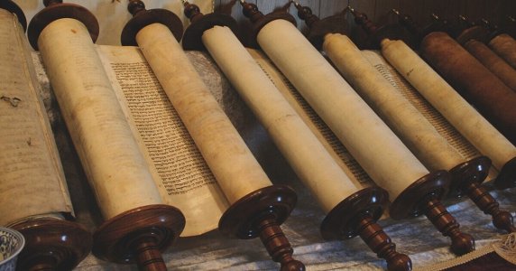 profile_Hebrew_Scrolls_2_(2).jpg profile_Hebrew_Scrolls_2_(2).jpg